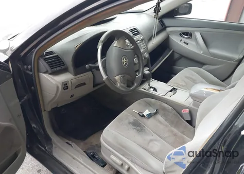 2011 Toyota Camry Le z USA, uszkodzony, nr VIN 4T1BF3EK7BU127824